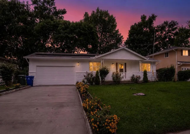 2nd image of 5521 Redwood Rd, Columbus, OH 43229 | MLS# 226031506