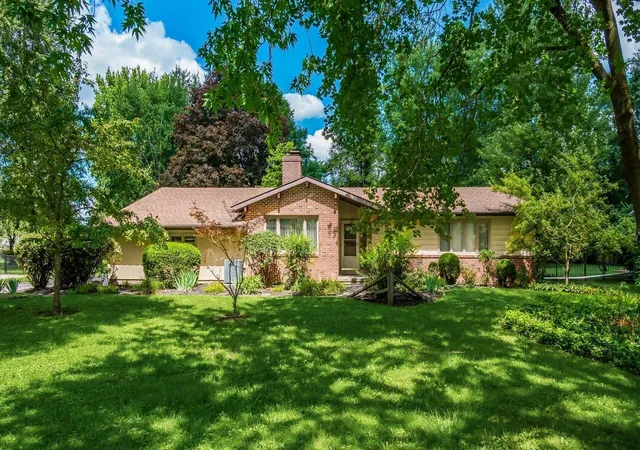 Photo 3 of Single family home for sale at 3686 Skyline Dr, Columbus, OH 43235 | MLS# 226031120 | Listing updated on 2026-10-17