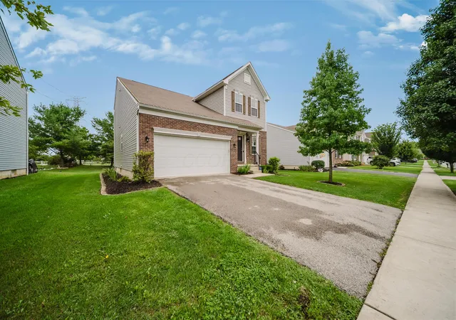 2nd image of 3308 Lauren Fields Dr N, Groveport, OH 43125 | MLS# 226031051