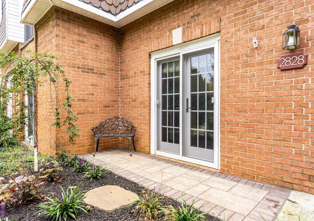 Photo 2 of Sale Pending at 2828 Chateau Cir #84, Columbus, OH 43221 | MLS# 226031143 | Listing updated on 2026-09-14