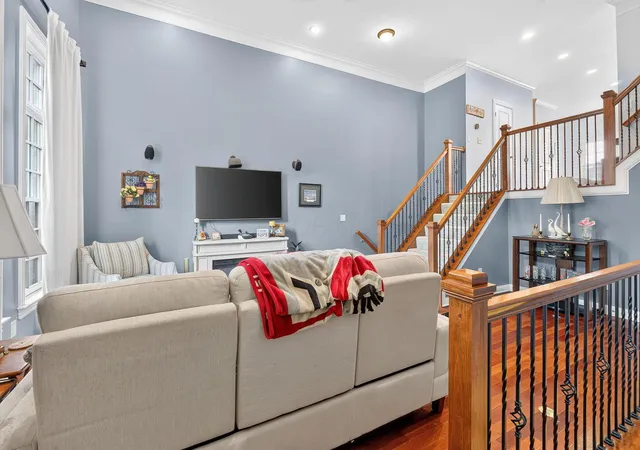 5th image of 35 W Frankfort St, Columbus, OH 43206 | MLS# 226031787