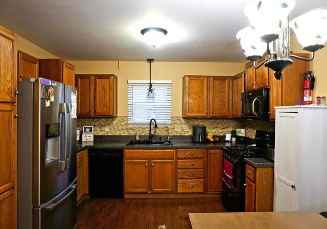 4th image of 5323 Cherry Bud Ct, Columbus, OH 43228 | MLS# 226031088