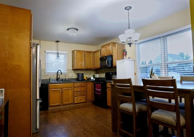 5th image of 5323 Cherry Bud Ct, Columbus, OH 43228 | MLS# 226031088