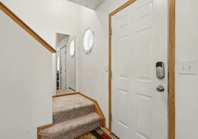 Photo 4 of Single family home for sale at 1889 Daisyfield Dr #211, Columbus, OH 43219 | MLS# 226031377 | Listing updated on 2026-09-26
