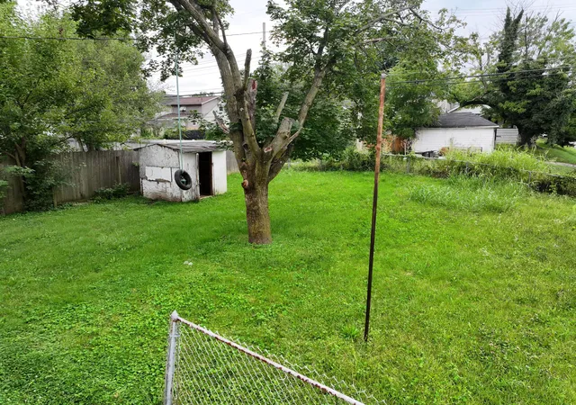 23rd image of 2563 Fremont St, Columbus, OH 43204 | MLS# 226031170