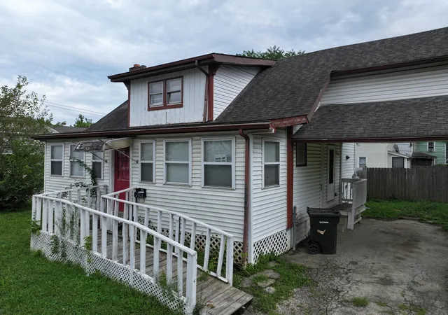 2nd image of 2563 Fremont St, Columbus, OH 43204 | MLS# 226031170