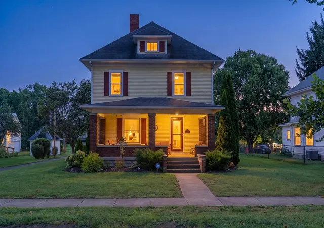Single family home for sale at 122 W Springfield St, Frankfort, OH 45628 | MLS# 226031398