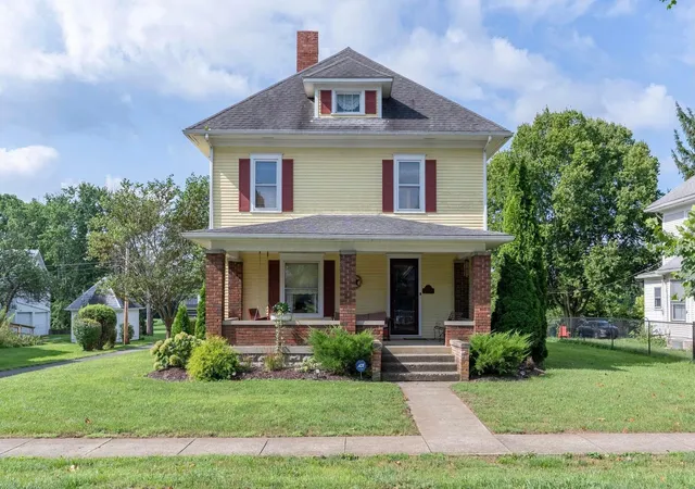 Photo 2 of Single family home for sale at 122 W Springfield St, Frankfort, OH 45628 | MLS# 226031398 | Listing updated on 2026-08-22