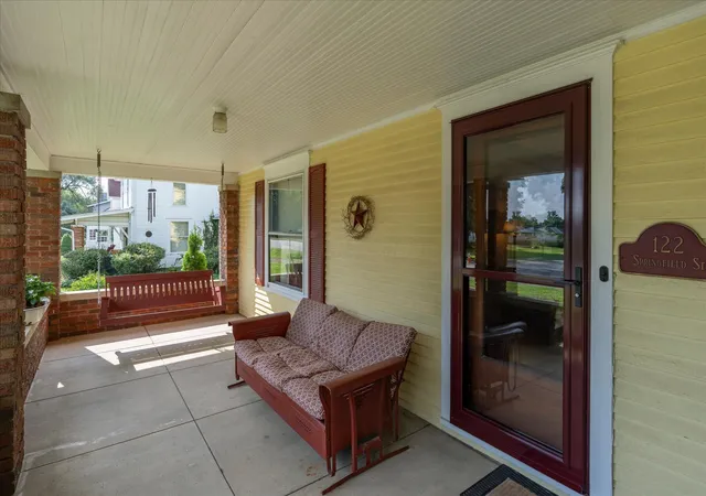 Photo 4 of Single family home for sale at 122 W Springfield St, Frankfort, OH 45628 | MLS# 226031398 | Listing updated on 2026-08-22