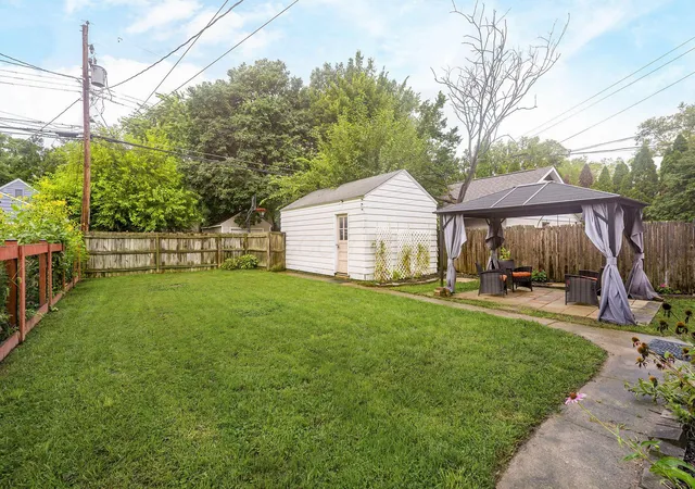 Photo 3 of Single family home for sale at 895 Chelsea Ave, Columbus, OH 43209 | MLS# 226031289 | Listing updated on 2026-09-14