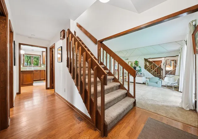 2nd image of 6732 Heathview St, Columbus, OH 43085 | MLS# 226031232