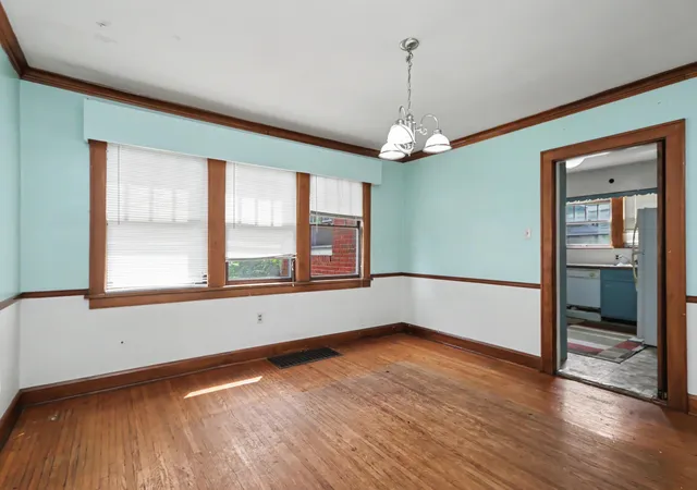 Photo 5 of Sale Pending at 19 Hoffman Ave, Mansfield, OH 44906 | MLS# 226031234 | Listing updated on 2026-08-24