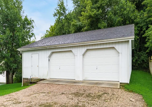 Photo 3 of Single family home for sale at 227 Race St, Roseville, OH 43777 | MLS# 226031175 | Listing updated on 2026-09-30