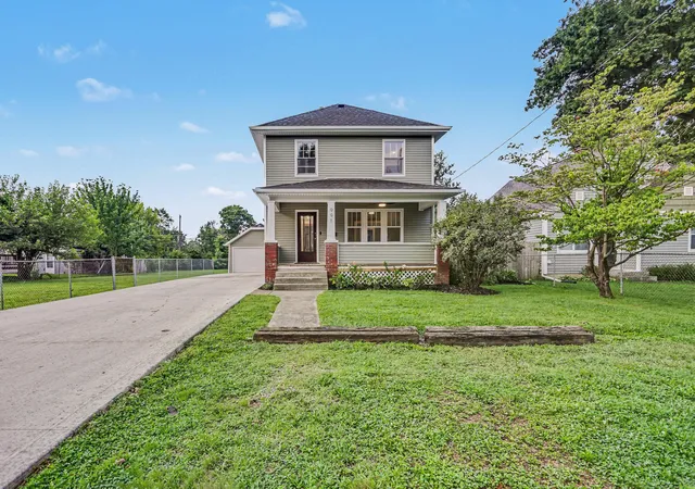 Photo 1 of Single family home for sale at 991 Lawrence Dr, Columbus, OH 43207 | MLS# 226031283 | Listing updated on 2026-10-02