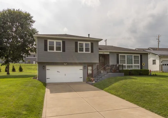 Photo 3 of Single family home for sale at 253 Marvel Dr, Lancaster, OH 43130 | MLS# 226031172 | Listing updated on 2026-09-14