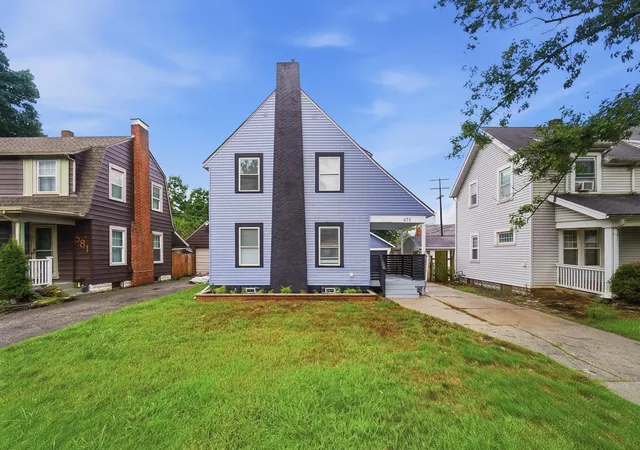 2nd image of 575 Wiltshire Rd, Columbus, OH 43204 | MLS# 226031178