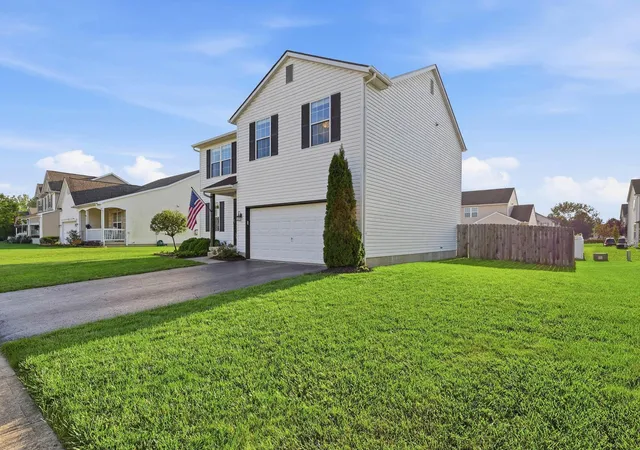 Photo 3 of Single family home for sale at 5729 Rarey Ave W, Groveport, OH 43125 | MLS# 226031966 | Listing updated on 2026-10-01