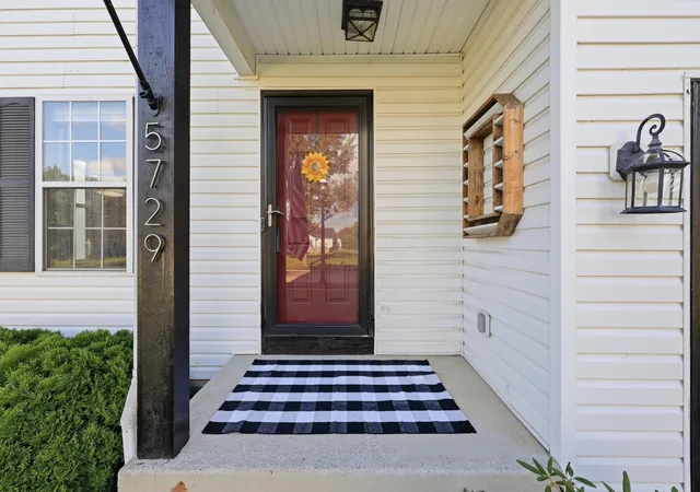 Photo 4 of Single family home for sale at 5729 Rarey Ave W, Groveport, OH 43125 | MLS# 226031966 | Listing updated on 2026-10-01