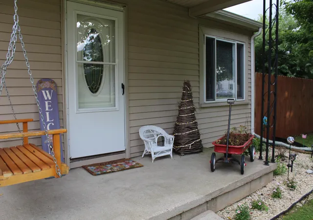 2nd image of 350 Larchmont Ave, Springfield, OH 45503 | MLS# 226031192