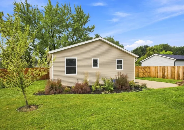 28th image of 109 Dover Rd, London, OH 43140 | MLS# 226031211