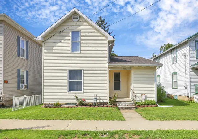 Photo 1 of Sale Pending at 409 E Pleasant St, Mount Vernon, OH 43050 | MLS# 226031309 | Listing updated on 2026-09-15