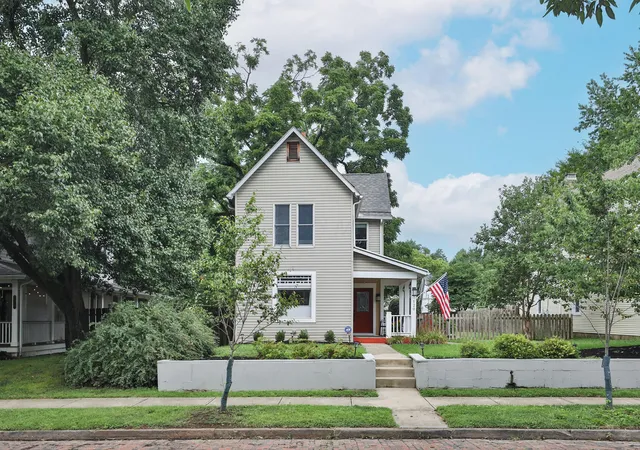 2nd image of 120 W Como Ave, Columbus, OH 43202 | MLS# 226031332