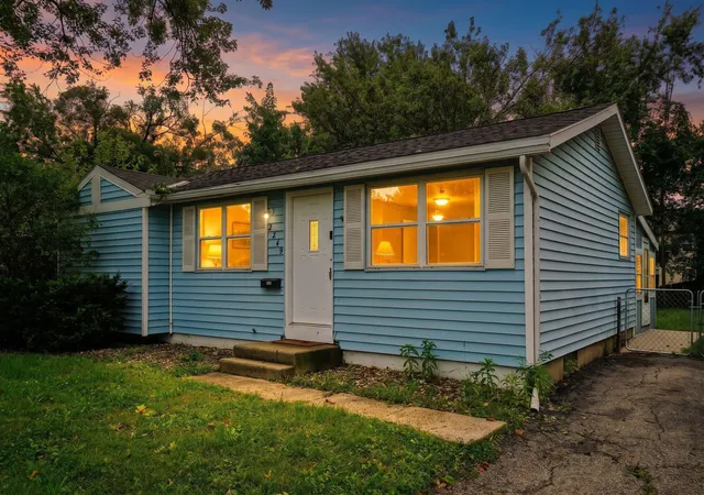 1st image of 2249 Hampstead Dr, Columbus, OH 43229 | MLS# 226031222