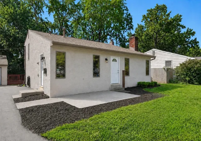 Photo 2 of Single family home for sale at 2831 Louise Ave, Grove City, OH 43123 | MLS# 226032850 | Listing updated on 2026-09-17