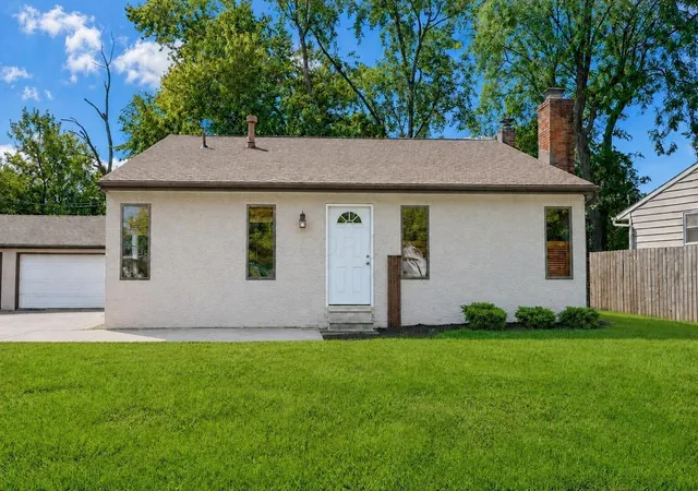 Photo 3 of Single family home for sale at 2831 Louise Ave, Grove City, OH 43123 | MLS# 226032850 | Listing updated on 2026-09-17