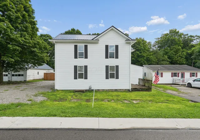 Photo 2 of Single family home for sale at 160 S Harrison St, Tarlton, OH 43156 | MLS# 226031277 | Listing updated on 2026-08-24