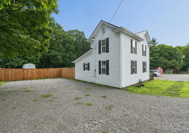 Photo 3 of Single family home for sale at 160 S Harrison St, Tarlton, OH 43156 | MLS# 226031277 | Listing updated on 2026-08-24