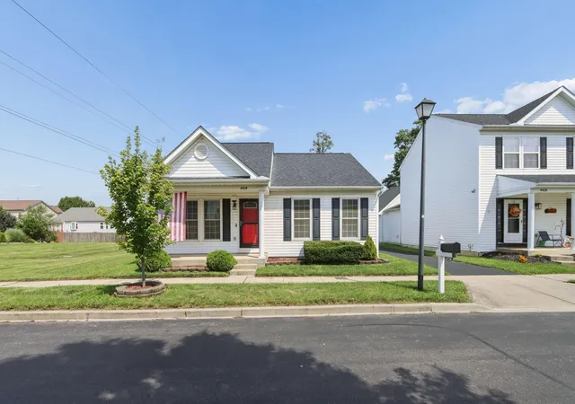 1st image of 4414 Alameda Dr, Grove City, OH 43123 | MLS# 226031769