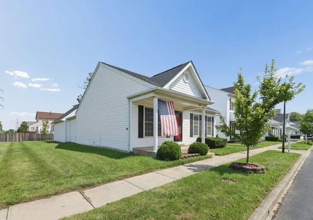image of 4414 Alameda Dr, Grove City, OH 43123 | MLS# 226031769