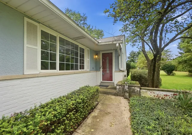 5th image of 3735 W Henderson Rd, Columbus, OH 43220 | MLS# 226031281