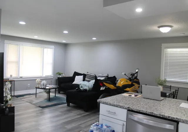 4th image of 2193 Myrtle Ave, Columbus, OH 43211 | MLS# 226031515