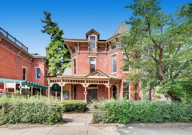 1st image of 955 S High St, Columbus, OH 43206 | MLS# 226031554