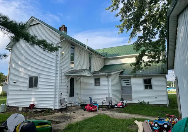 Photo 4 of Single family home for sale at 16693 Main St, Williamsport, OH 43164 | MLS# 226031318 | Listing updated on 2026-08-18