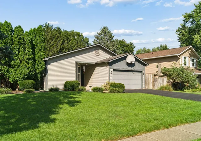Photo 2 of Single family home for sale at 540 Forestwood Dr, Columbus, OH 43230 | MLS# 226031307 | Listing updated on 2026-09-03