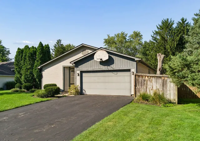 Photo 3 of Single family home for sale at 540 Forestwood Dr, Columbus, OH 43230 | MLS# 226031307 | Listing updated on 2026-09-23