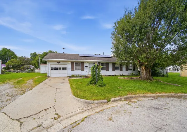 Photo 3 of Single family home for sale at 5 Winnipeg Pl, Washington Court House, OH 43160 | MLS# 226031805 | Listing updated on 2026-09-07