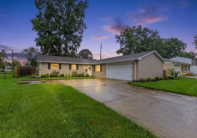 1st image of 435 Alford Dr, Newark, OH 43055 | MLS# 226031409