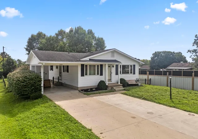 2nd image of 309 Oak Ln, Chillicothe, OH 45601 | MLS# 226031357