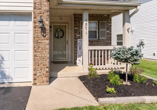 2nd image of 1871 Prominence Dr, Grove City, OH 43123 | MLS# 226031417