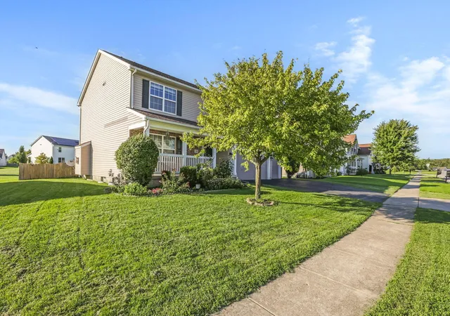 Photo 3 of Single family home for sale at 340 Enos Loomis St, Pataskala, OH 43062 | MLS# 226031329 | Listing updated on 2026-08-21