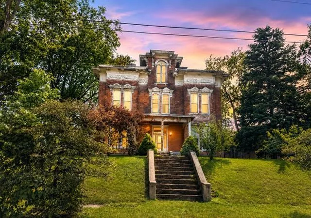 1st image of 325 Cherry St, Washington Court House, OH 43160 | MLS# 226031344