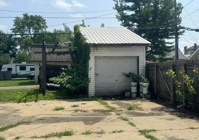 2nd image of 325 Cherry St, Washington Court House, OH 43160 | MLS# 226031344