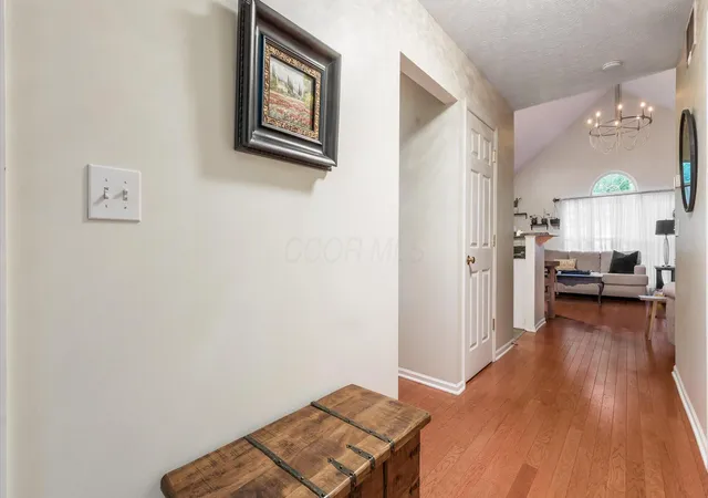 4th image of 8687 Lazelle Commons Dr, Lewis Center, OH 43035 | MLS# 226031334