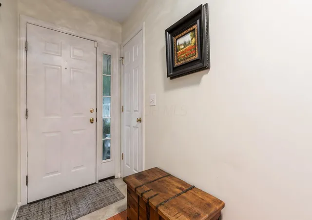 5th image of 8687 Lazelle Commons Dr, Lewis Center, OH 43035 | MLS# 226031334