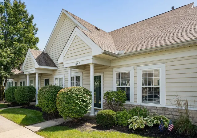 3rd image of 7147 Colonial Affair Dr, New Albany, OH 43054