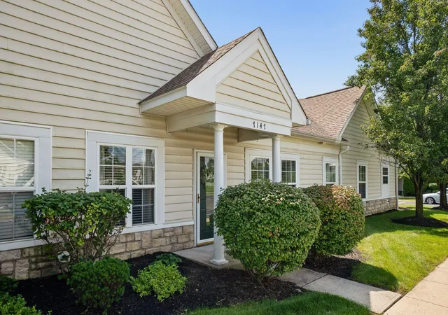 4th image of 7147 Colonial Affair Dr, New Albany, OH 43054